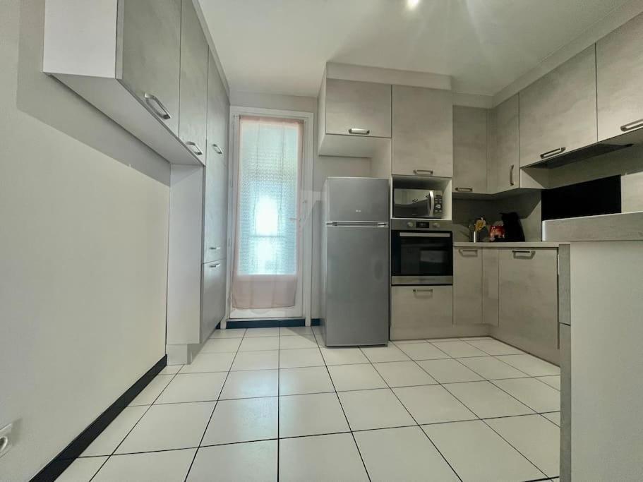 Duplex 70M2 - Vue Cite Medievale - Parking Gratuit Carcassonne Buitenkant foto