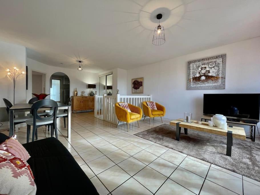 Duplex 70M2 - Vue Cite Medievale - Parking Gratuit Carcassonne Buitenkant foto